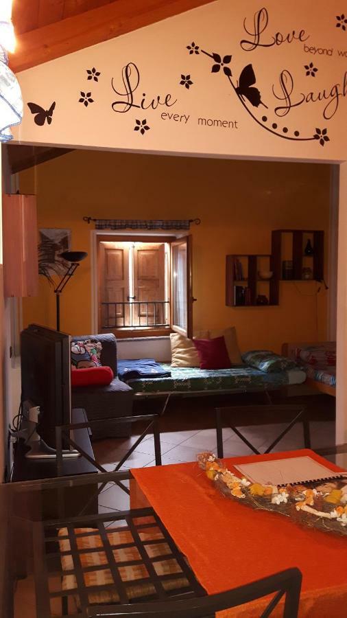 Apartamento Casa vacanze Ca' Manara Stazzona Exterior foto